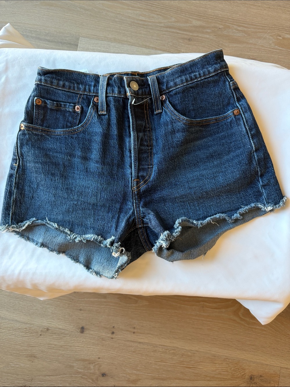 Levi's Dark Blue Frayed Denim 501 shorts - Picture 2 of 4